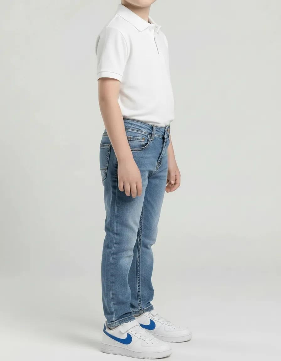 Boys Cloud Straight Fit Mid-Rise Mildly Distressed Light Fade Stretchable Jeans