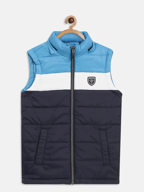 Boys Colourblocked Puffer Jacket With Patchwork