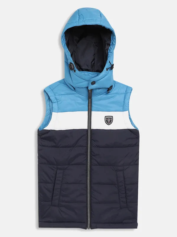 Boys Colourblocked Puffer Jacket With Patchwork