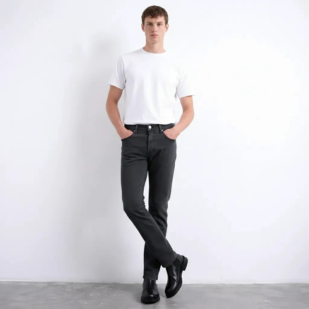 Men Straight Fit Mid-Rise Stretchable Jeans