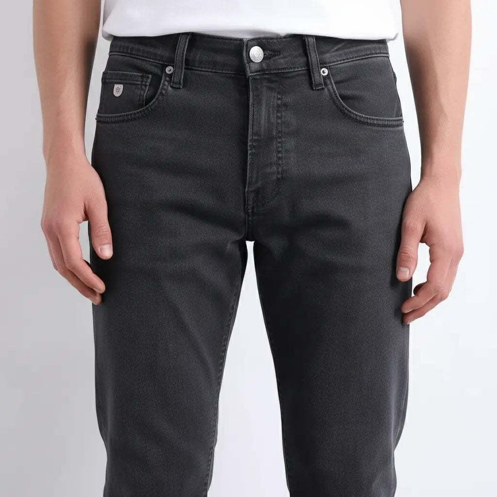 Men Straight Fit Mid-Rise Stretchable Jeans