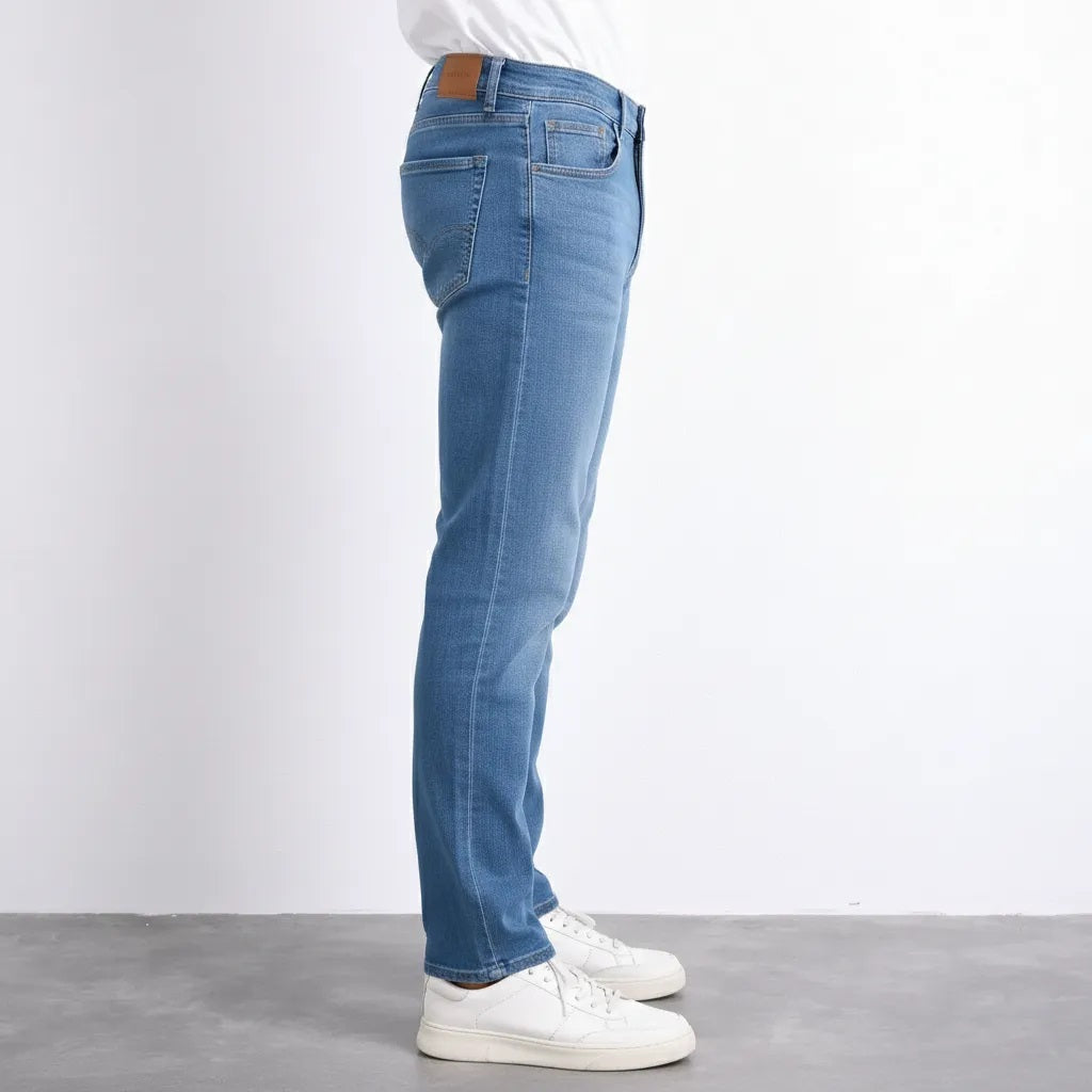 Men Straight Fit Mid-Rise Light Fade Stretchable Jeans