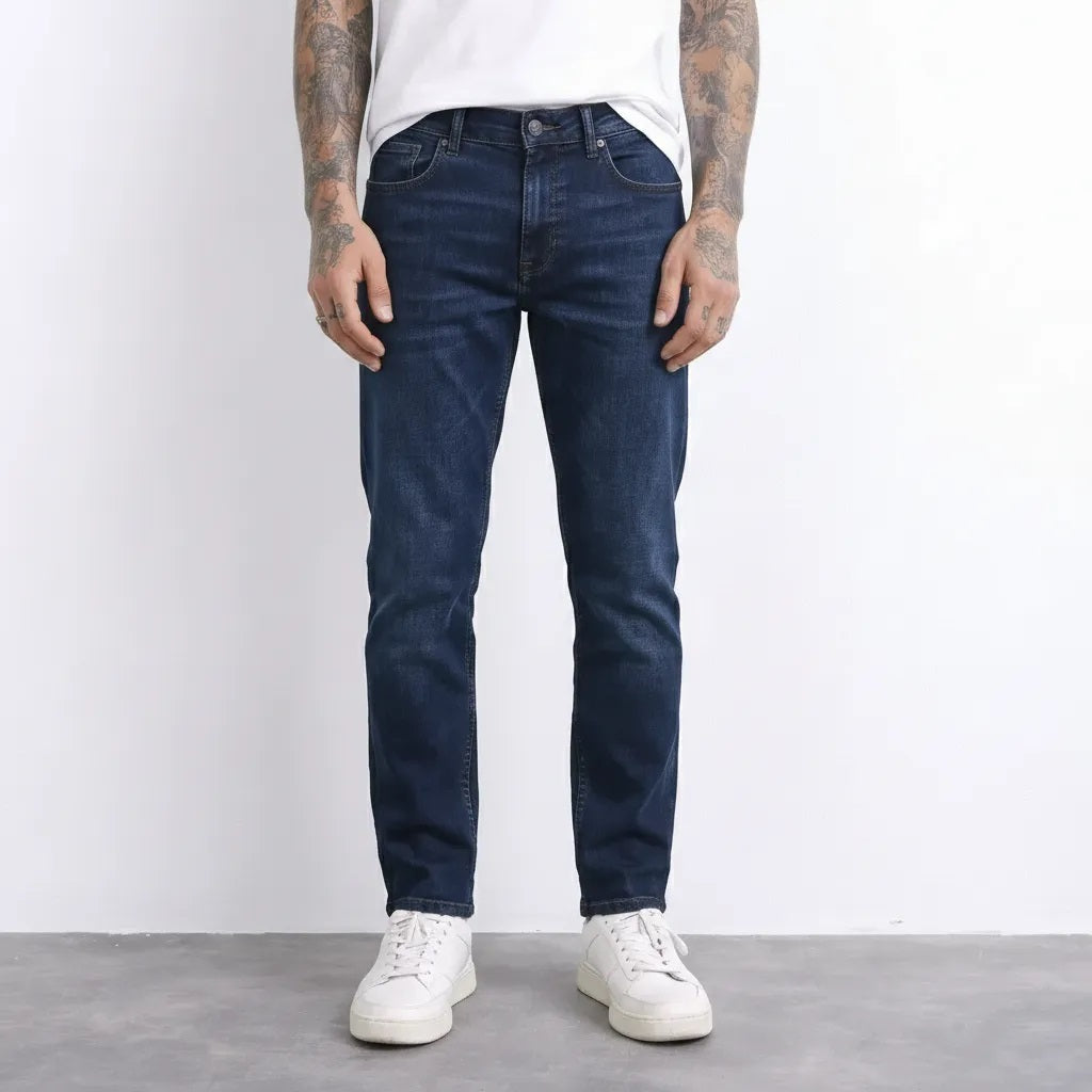 Men Straight Fit Mid-Rise Stretchable Jeans