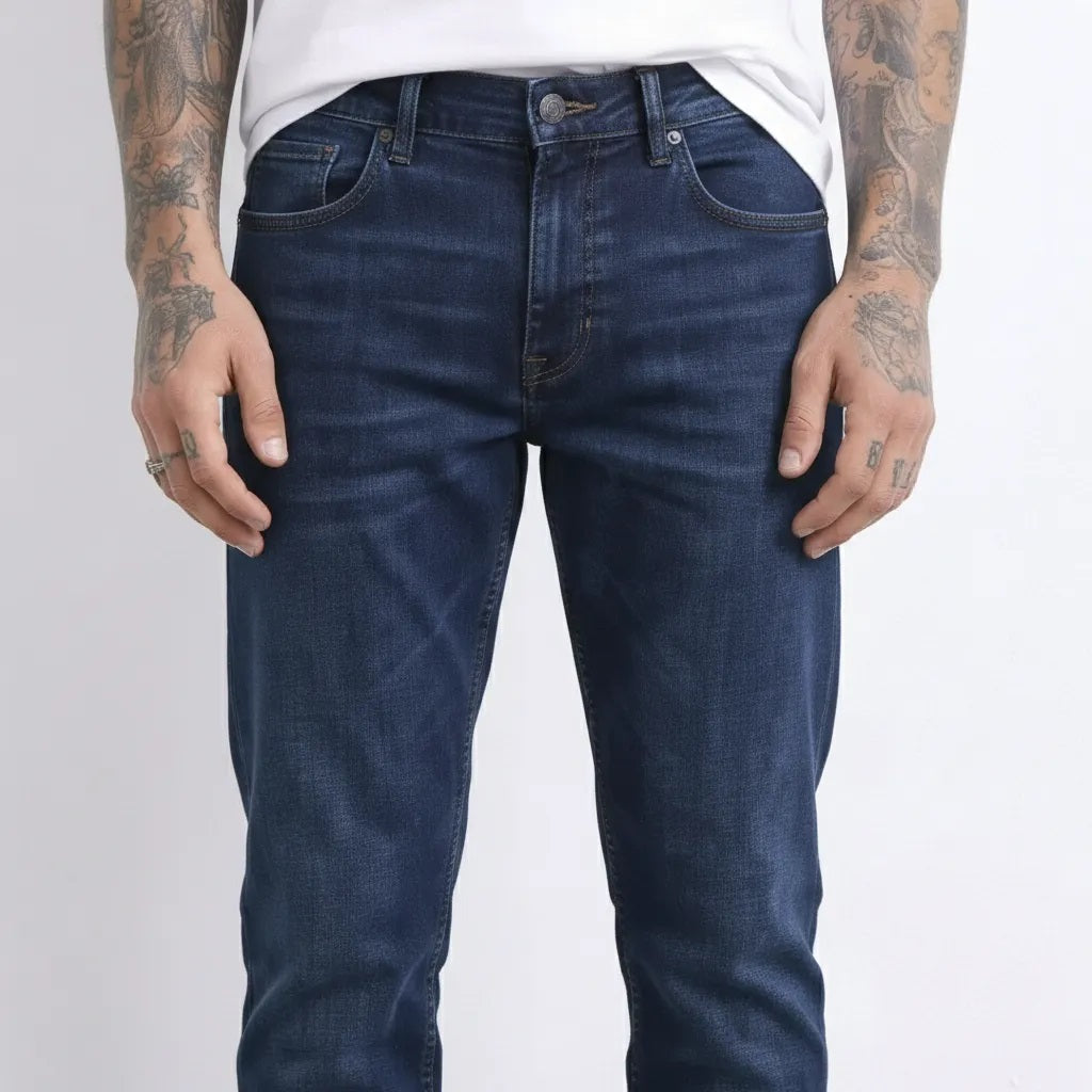 Men Straight Fit Mid-Rise Stretchable Jeans
