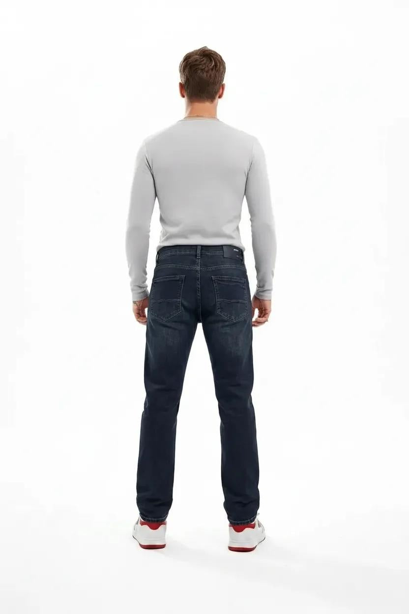 Men Straight Fit Mid-Rise Light Fade Stretchable Jeans