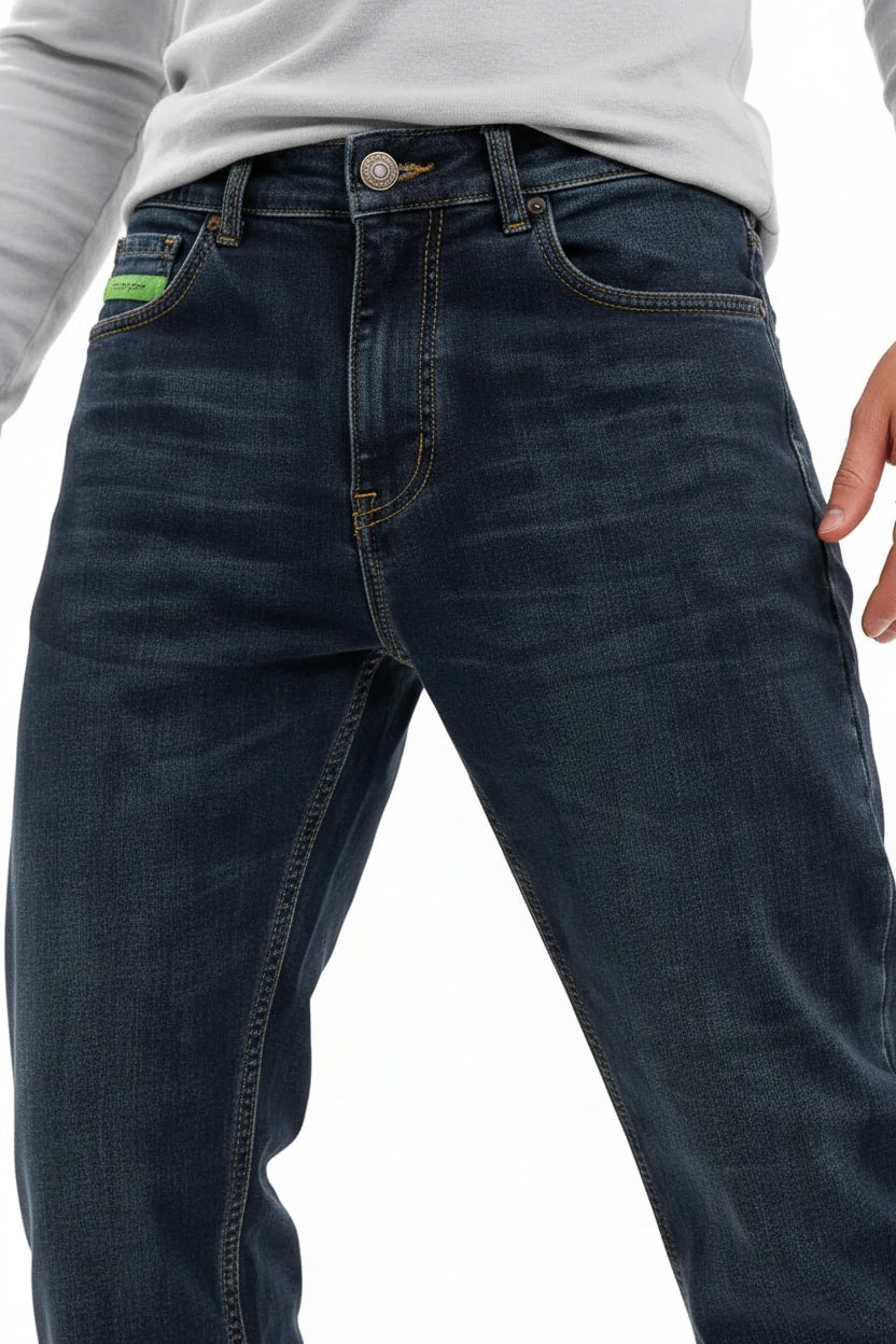 Men Straight Fit Mid-Rise Light Fade Stretchable Jeans