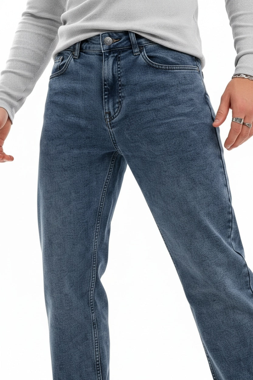 Men Straight Fit Mid-Rise Light Fade Stretchable Jeans
