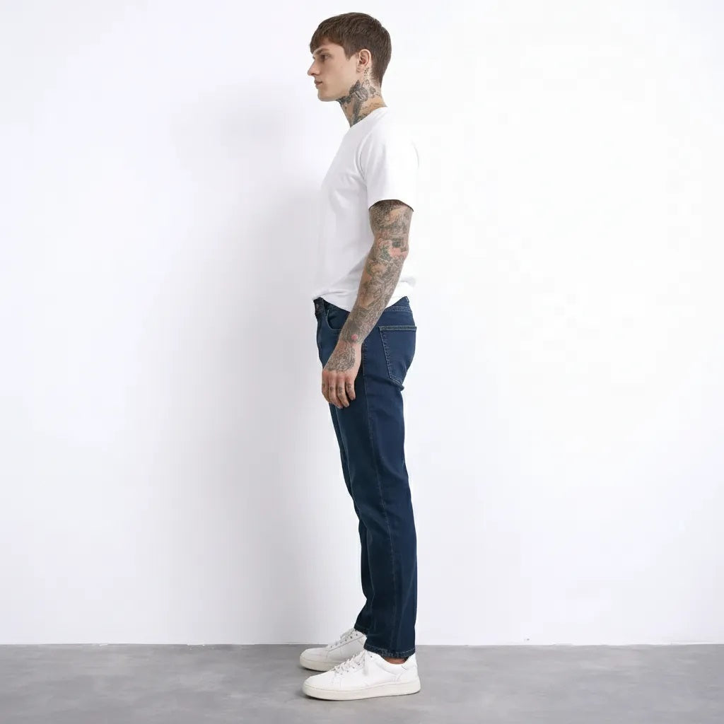 Men Straight Fit Mid-Rise Stretchable Jeans