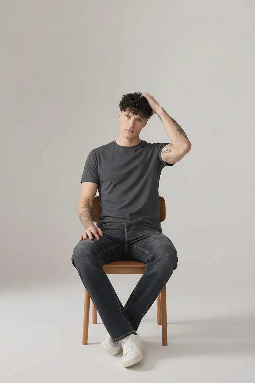 Men Straight Fit Mid-Rise Light Fade Stretchable Jeans