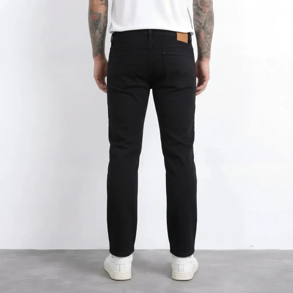 Men Straight Fit Mid-Rise Stretchable Jeans