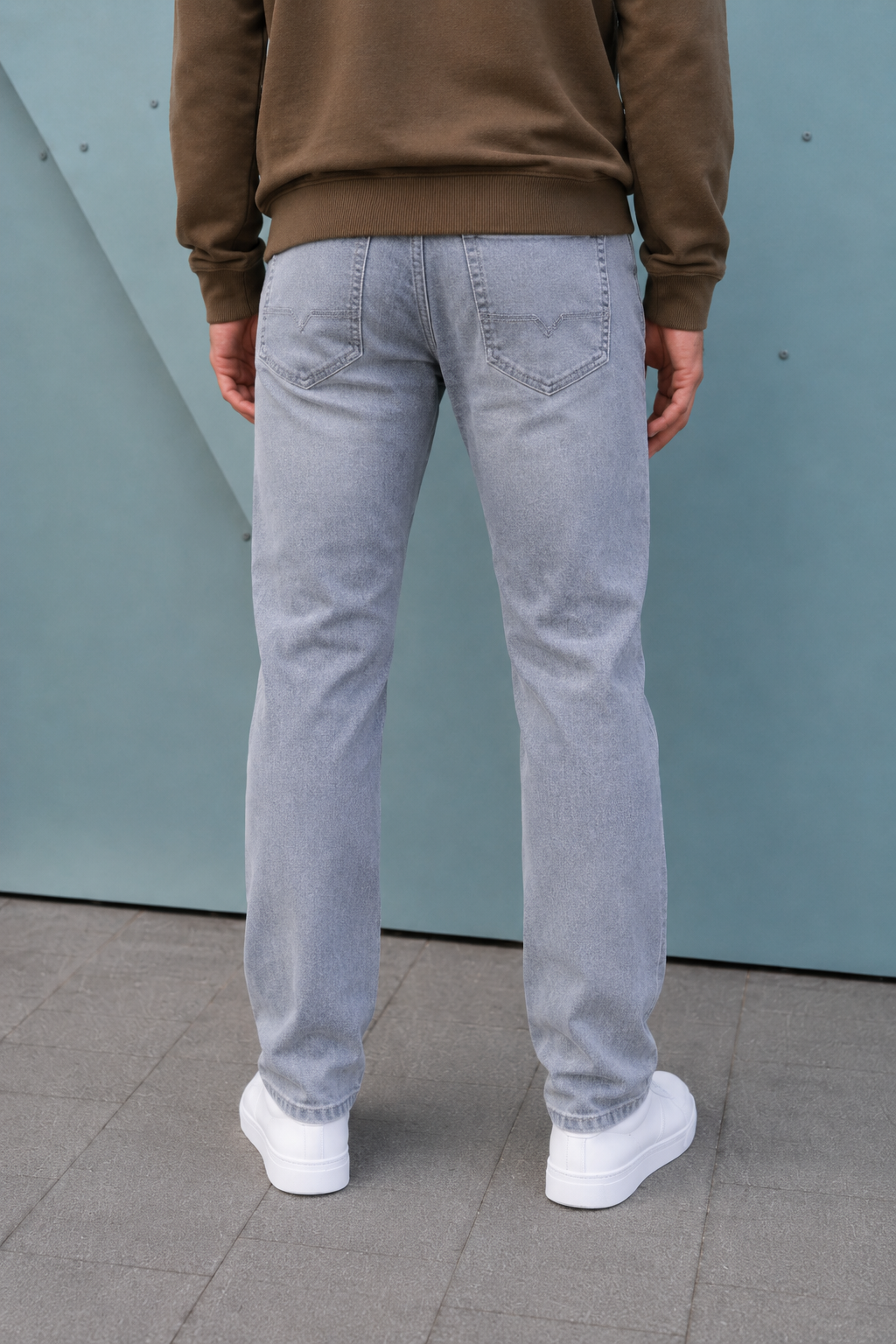 Men’s Smoke Grey Denim Jeans – Straight Fit Washed Casual Jeans