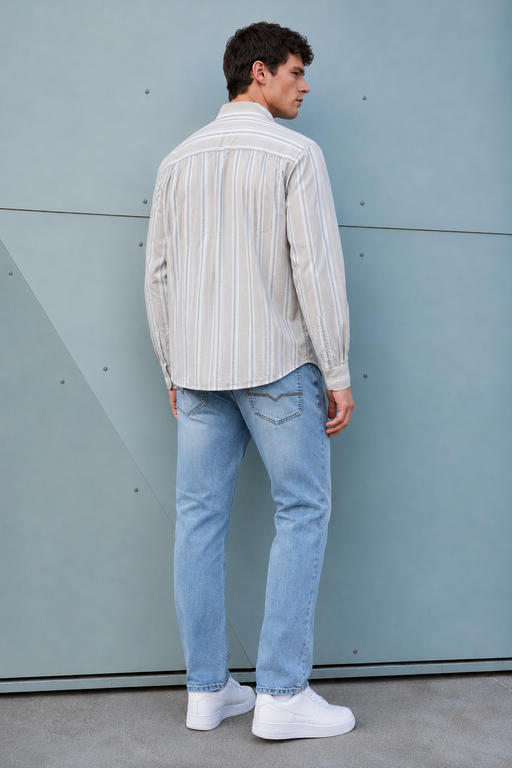 Men’s Ice Blue Denim Jeans – Straight Fit Washed Casual Jeans