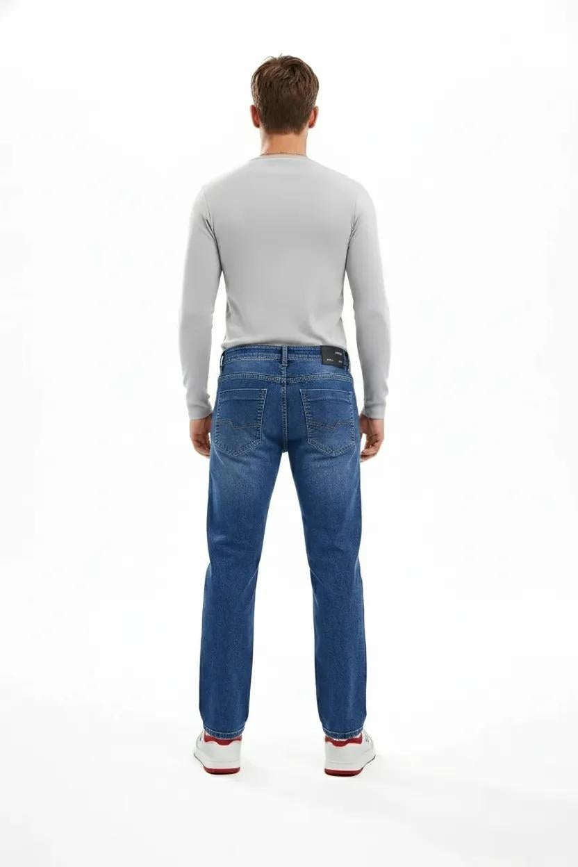 Men Regular Fit Mid-Rise Light Fade Stretchable Jeans
