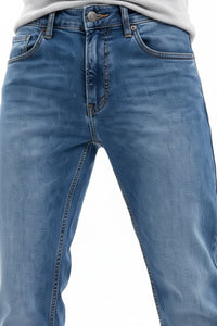 Men Regular Fit Mid-Rise Light Fade Stretchable Jeans