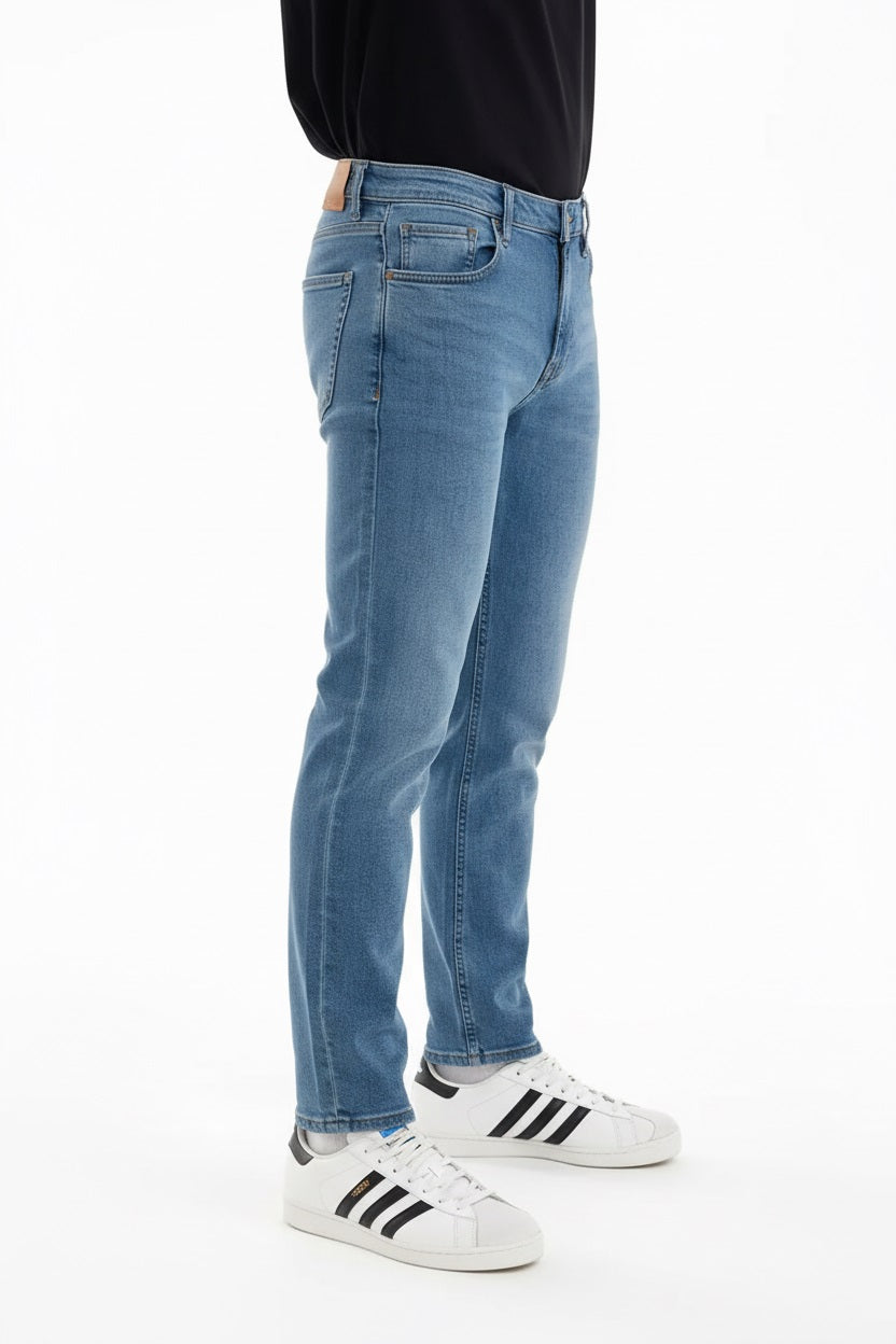 Men Regular Fit Mid-Rise Light Fade Stretchable Jeans