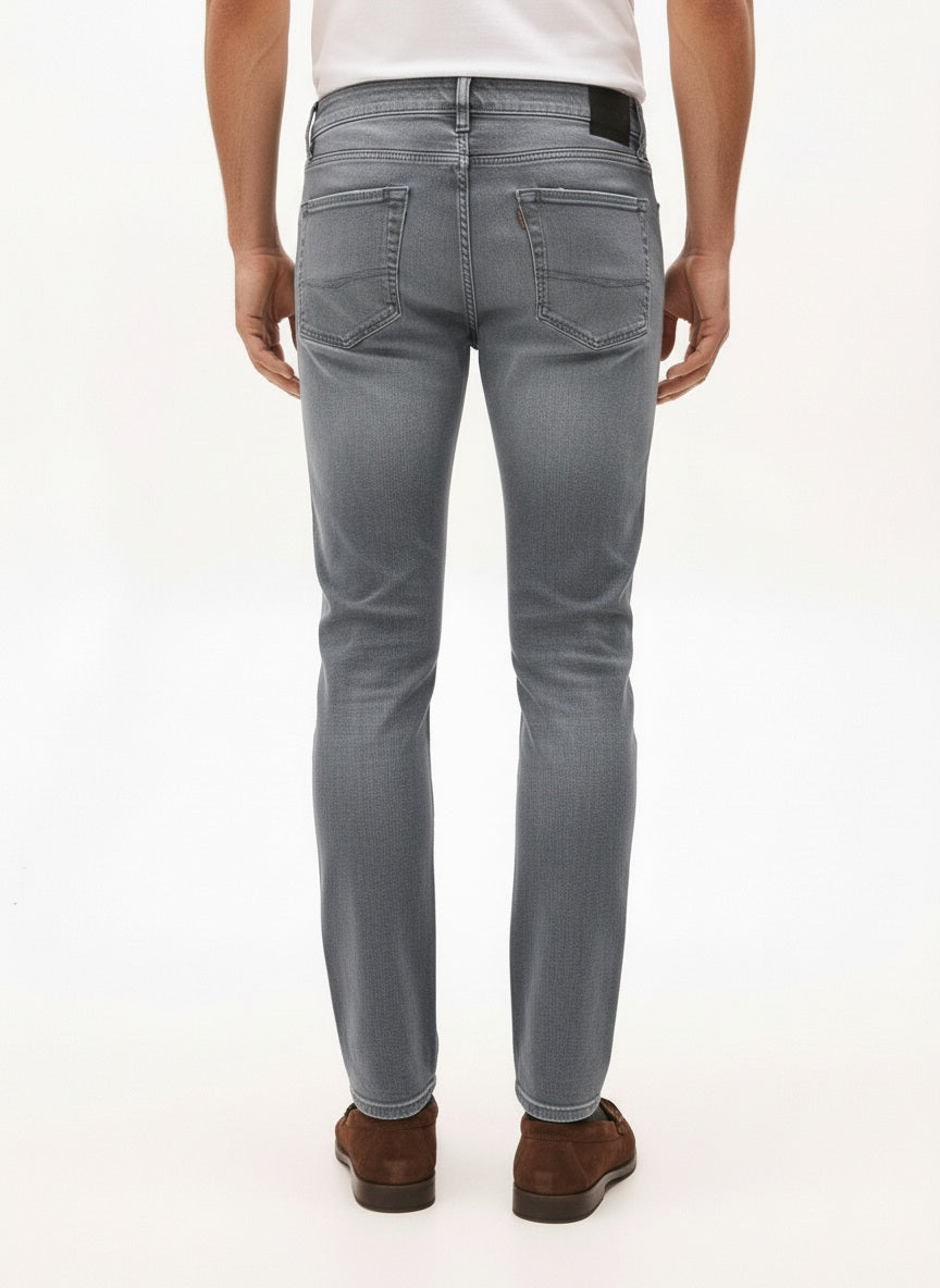 Men Slim Fit Mid-Rise Light Fade Stretchable Jeans