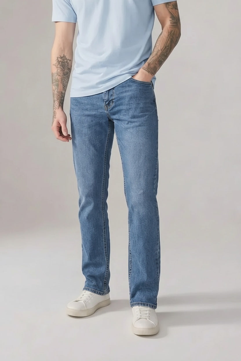 Men Slim Fit Mid-Rise Light Fade Stretchable Jeans
