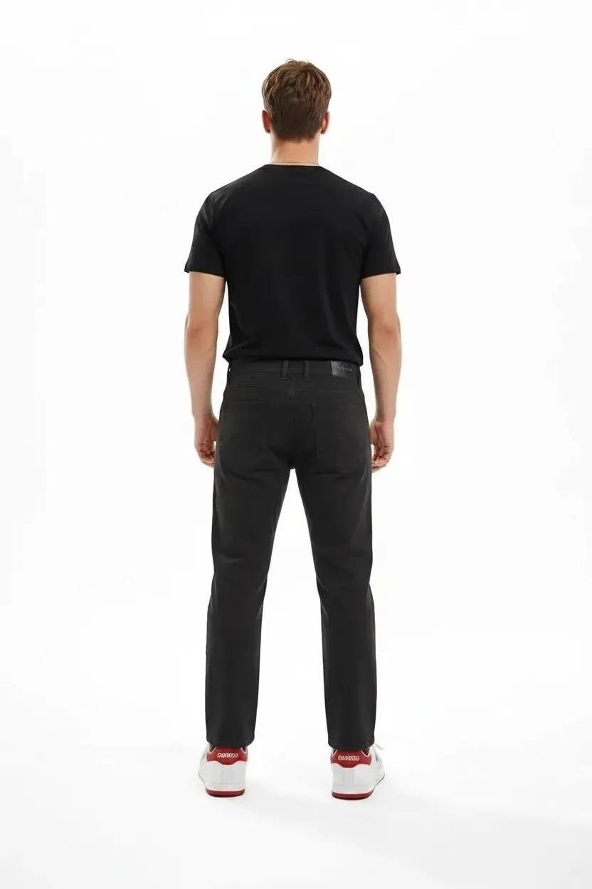 Men Slim Fit Mid-Rise Stretchable Jeans