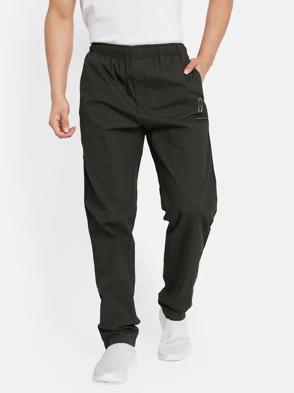 Basic Wooven Joggers With Badge