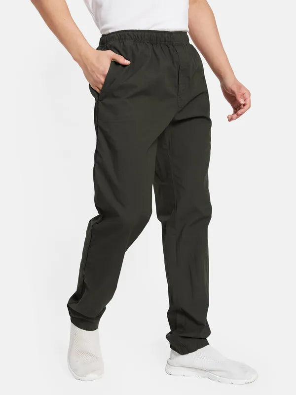 Basic Wooven Joggers With Badge