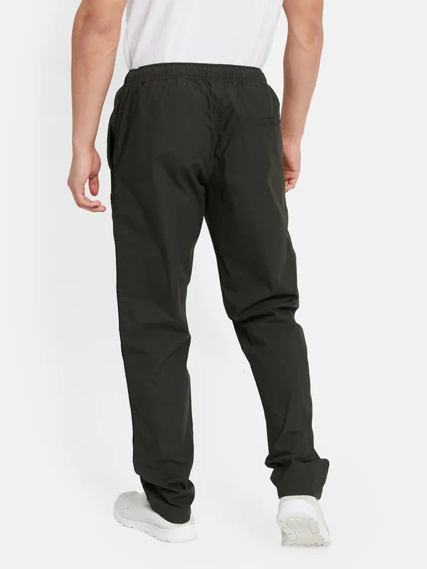 Basic Wooven Joggers With Badge