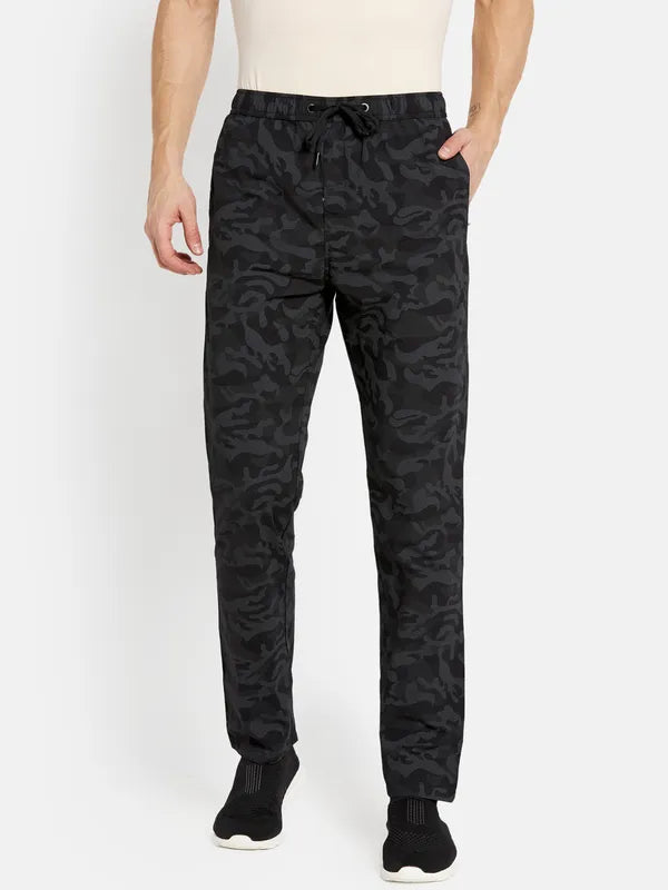 Men Black Trackpant