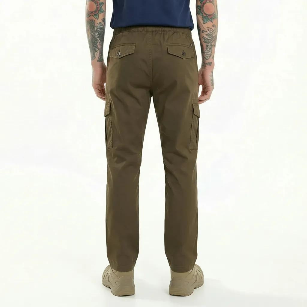 Men Duck Solid Regulr Fit TrackPant