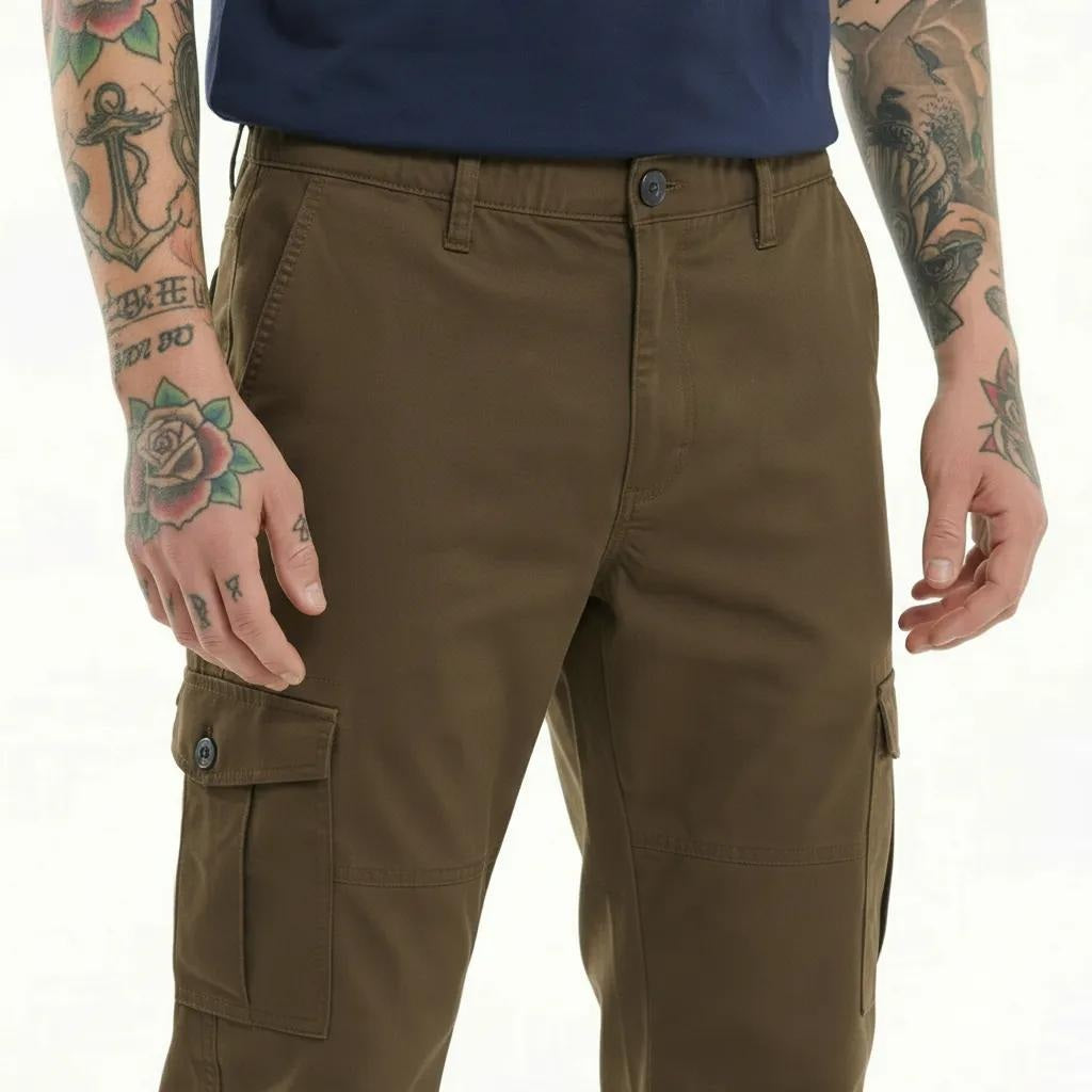 Men Duck Solid Regulr Fit TrackPant