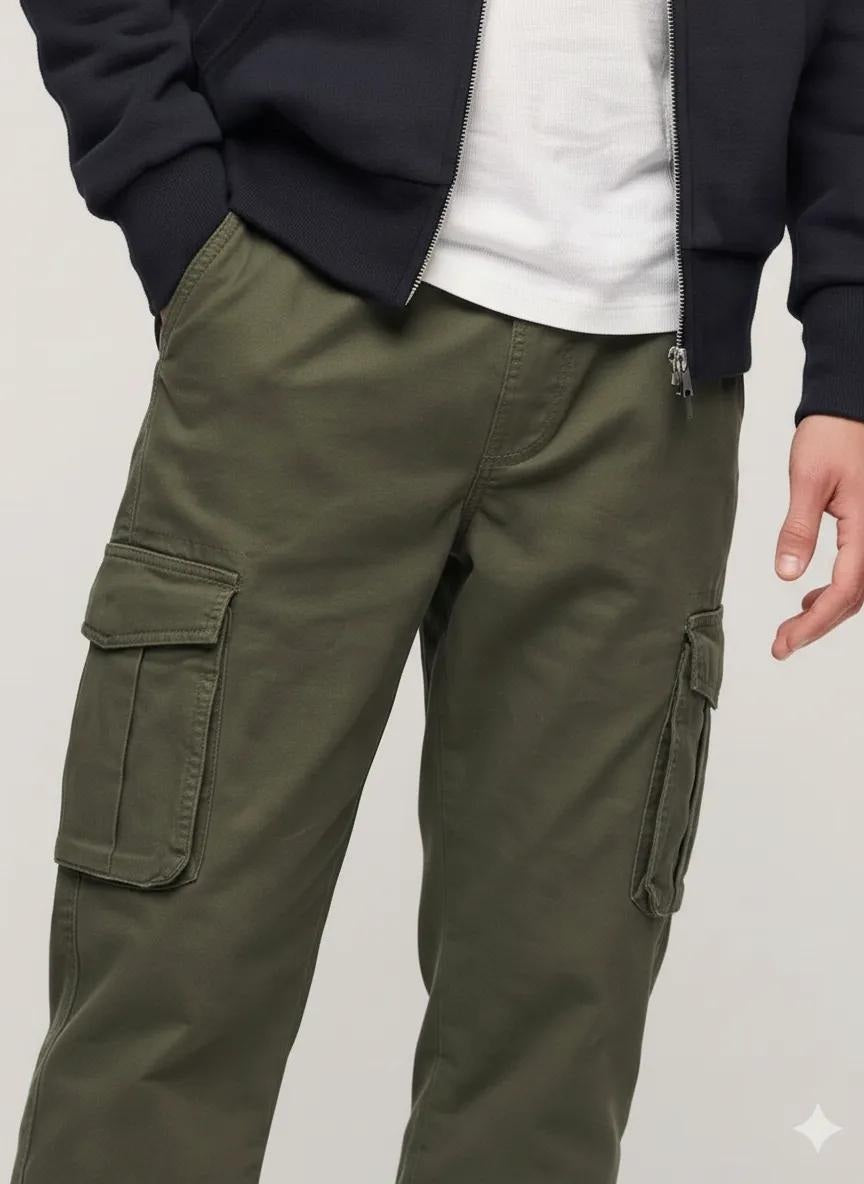 Men Solid Trackpants