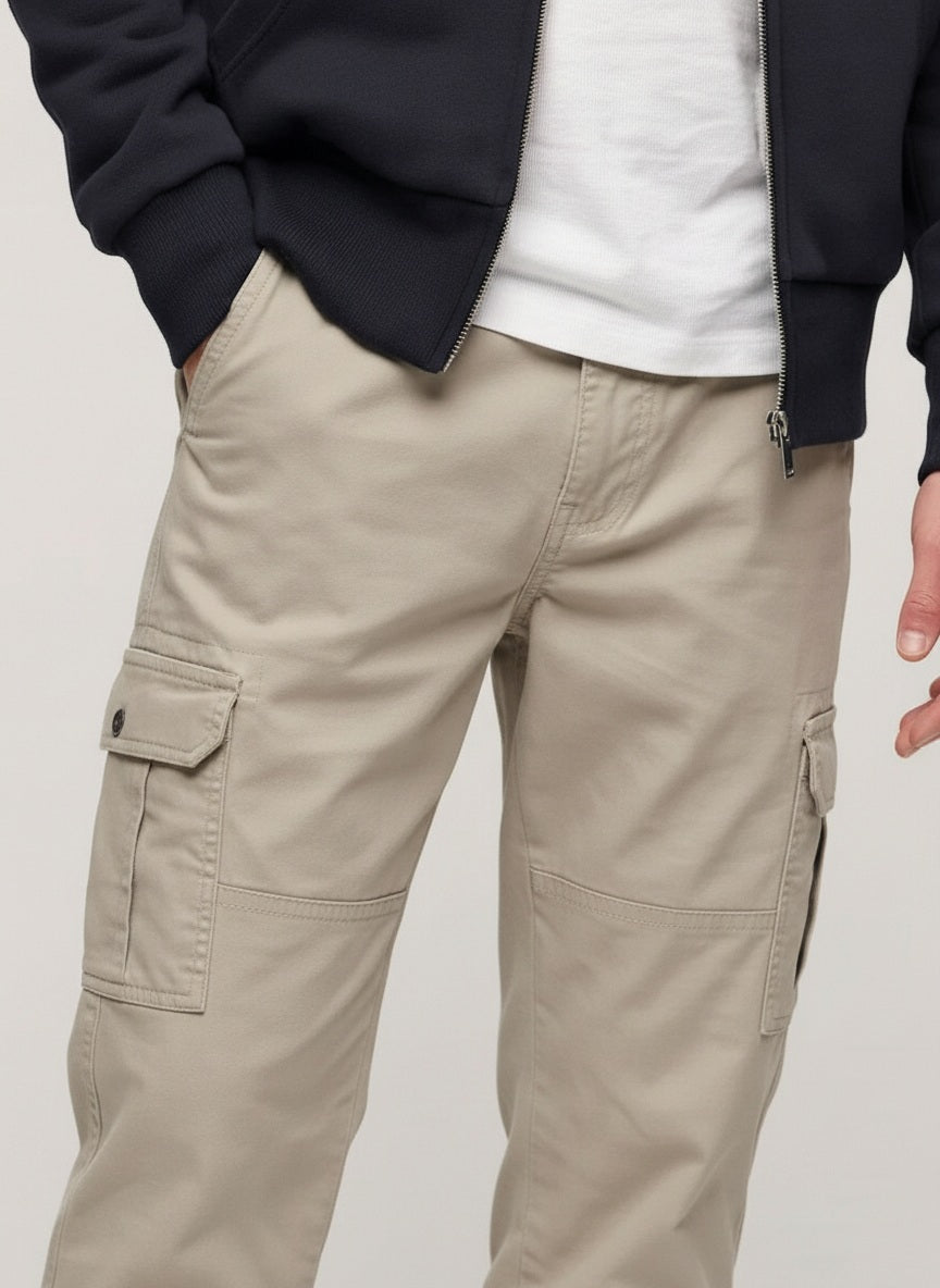 Men Solid Trackpants