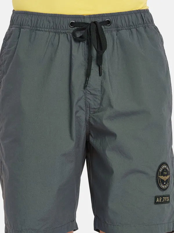 Basic Long Shorts With Side Badge