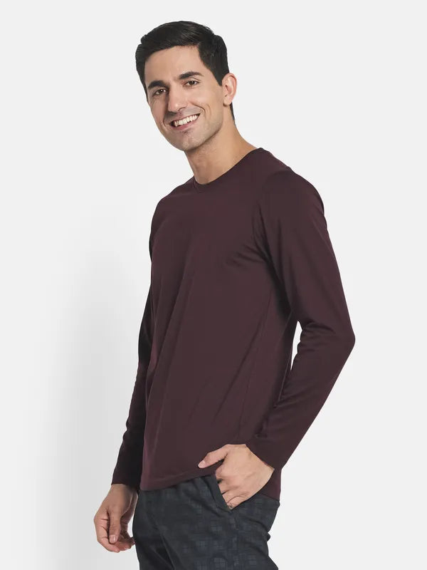 Men Maroon T-Shirt