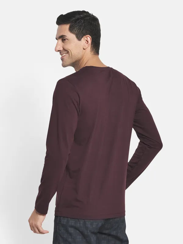 Men Maroon T-Shirt