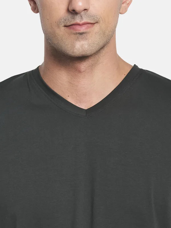 Men Olive Green V-Neck Raw Edge T-Shirt