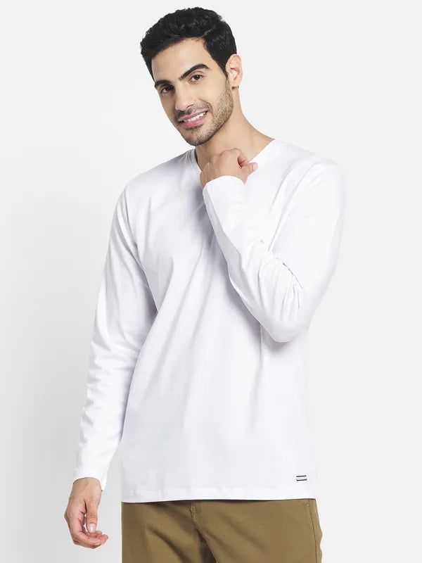 Men White Henley Neck Extended Sleeves T-Shirt