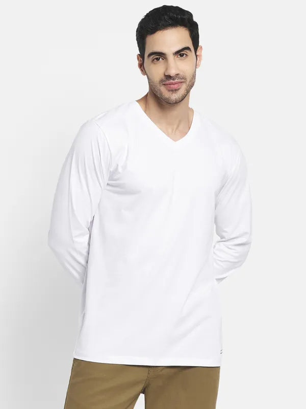 Men White Henley Neck Extended Sleeves T-Shirt