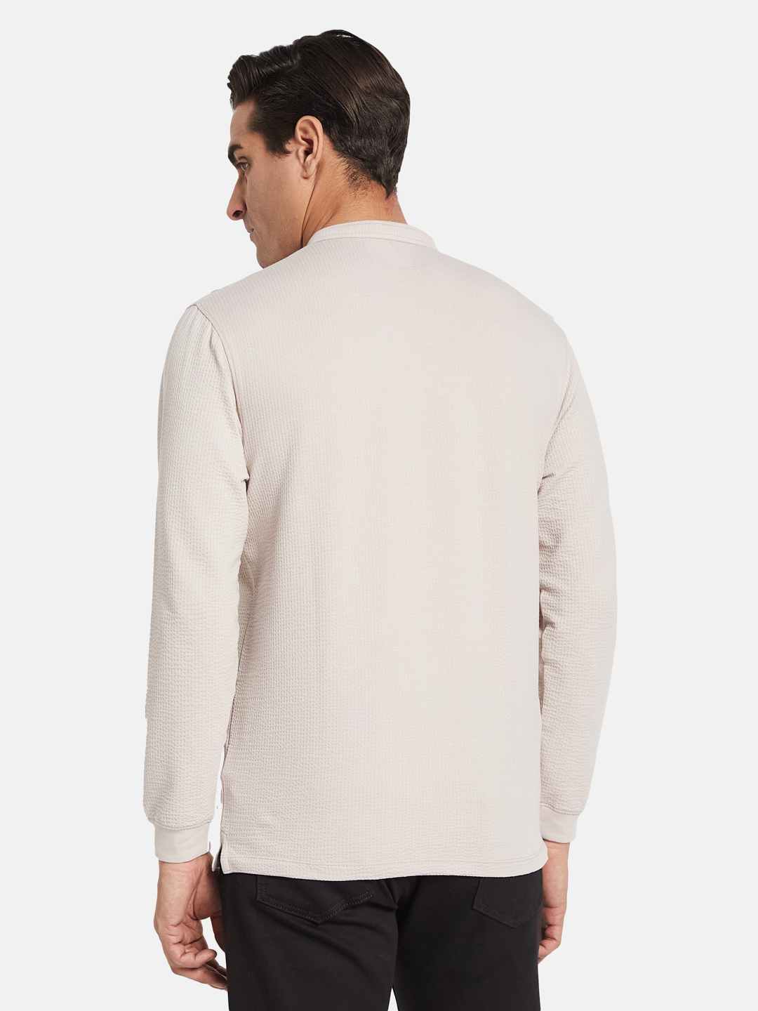 METTLE Men Mandarin Collar T-shirt