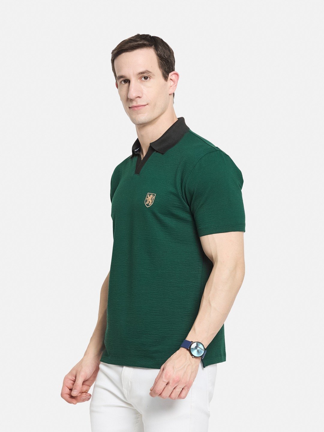 SOLID  ROUND NECK  SEER SUCKER T-SHIRT