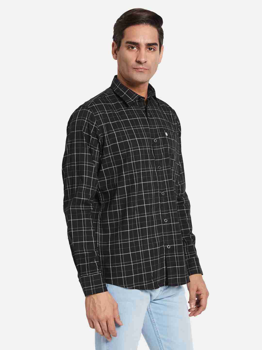 METTLE Men Opaque Checked Casual Shirt