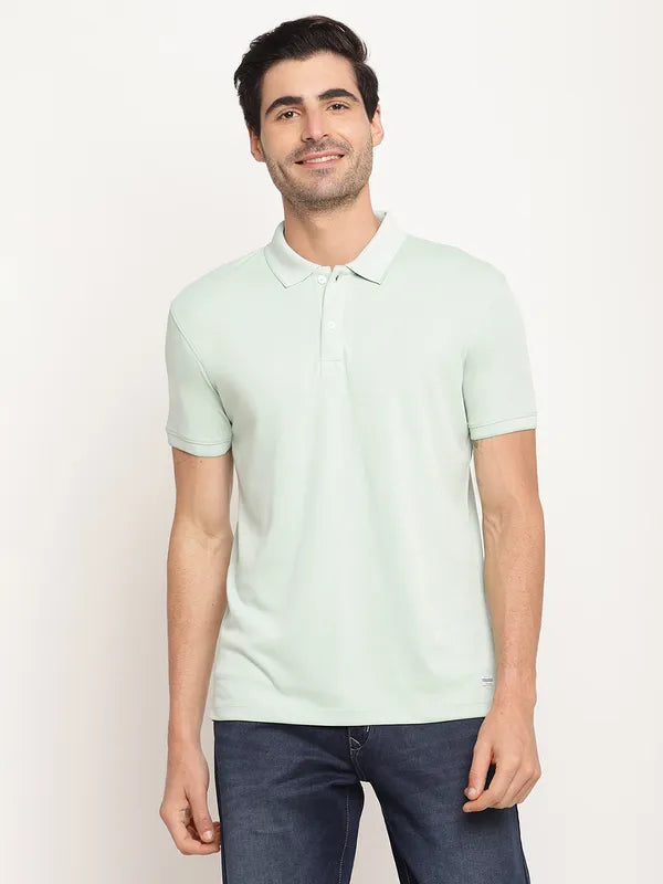 Octave Men Green Solid Regular-Fit Polo Collar T-Shirt