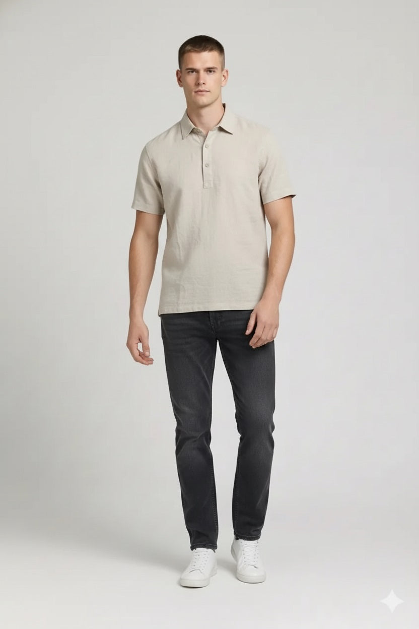 Men Onyx Solid Polo Collar T-shirt