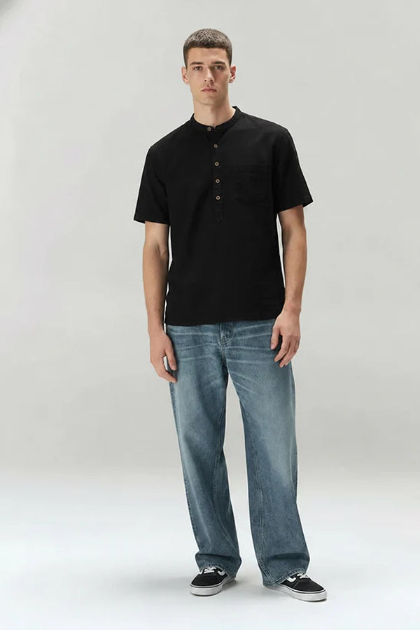 Men Black Mandarin Collar Pockets T-shirt