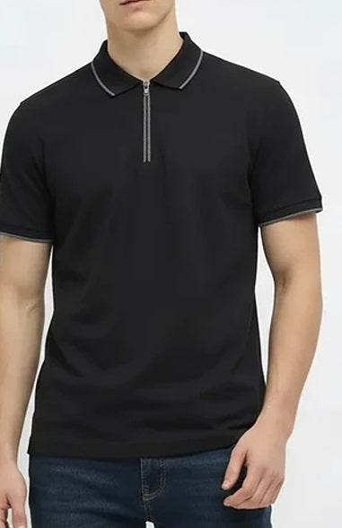 Men Black Sold Polo Collar T-shirt