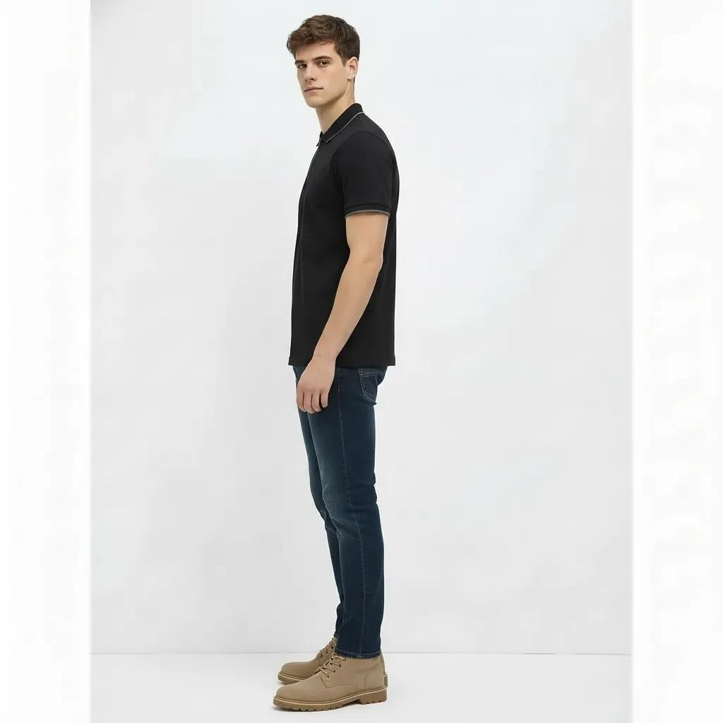 Men Black Sold Polo Collar T-shirt
