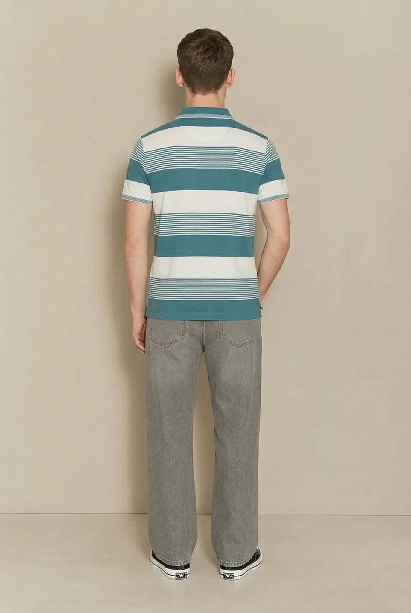 Men Surf Spray Colourblocked Polo Collar T-shirt