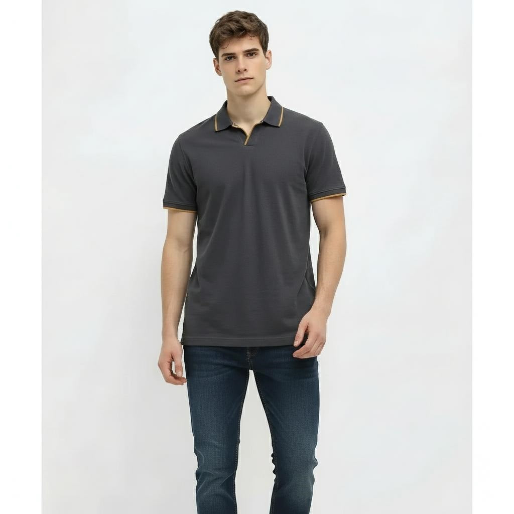 Men Black Sold Polo Collar T-shirt