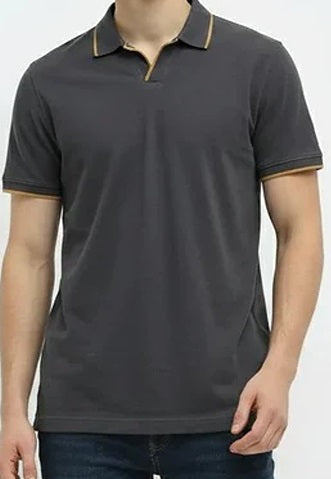 Men Black Sold Polo Collar T-shirt