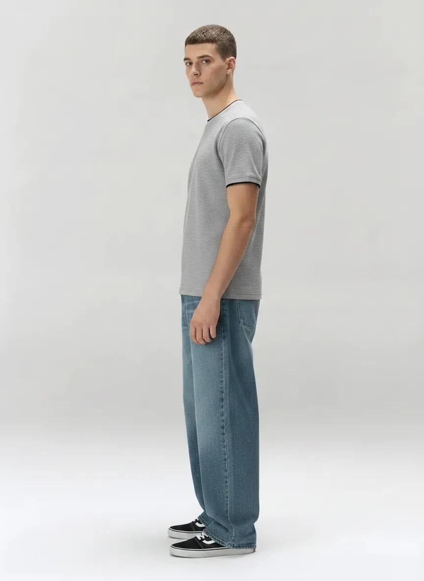 Men Aluminium Solid Round Neck T-shirt