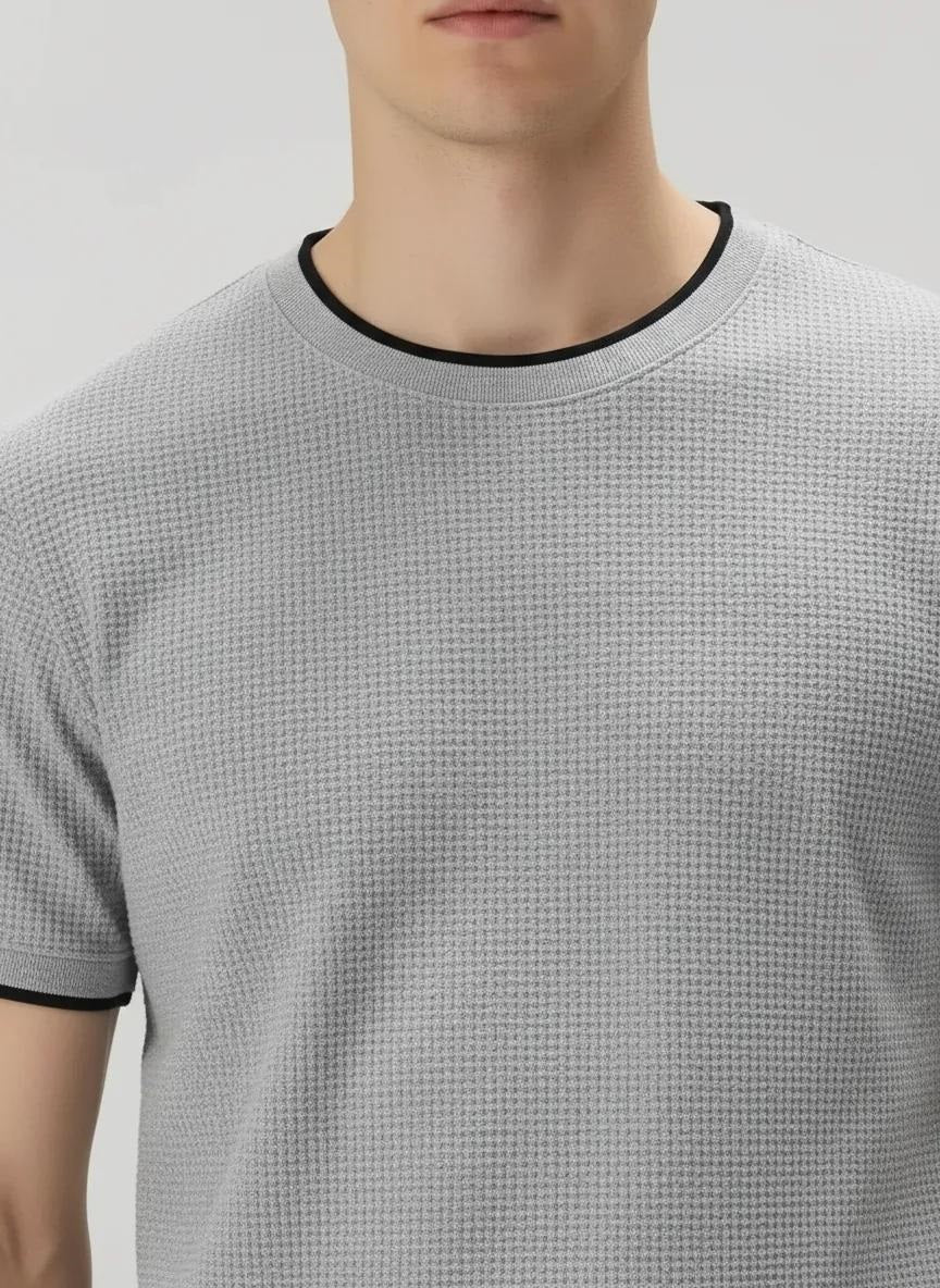 Men Aluminium Solid Round Neck T-shirt