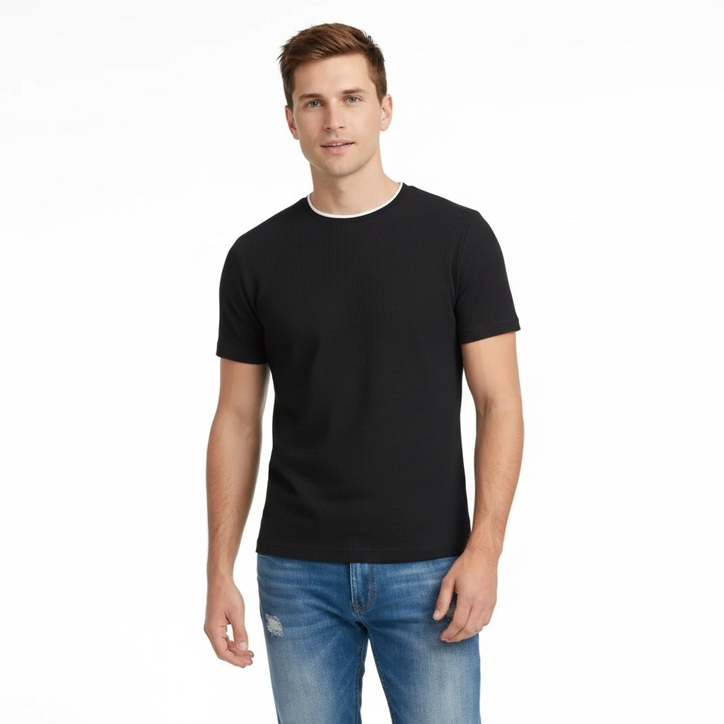 Men Black Solid Round Neck T-shirt